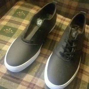 Diamond Supply Co. Black low top shoes